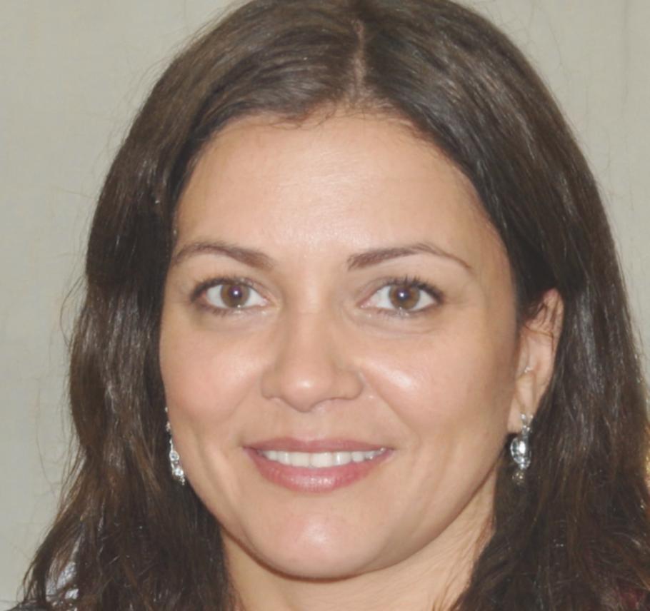 Portrait de Léonie Deschamps, experte en développement de franchise